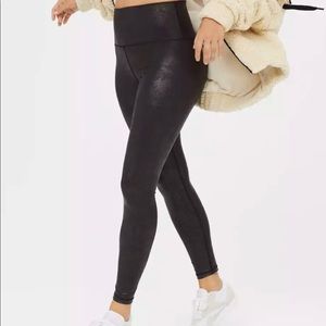 Aerie Offline High Waisted Crackle Legging